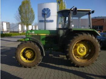 Tracteur agricole John Deere 2040 S: photos 1