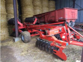 Cover crop Kuhn DISCOVER XM 32: photos 1